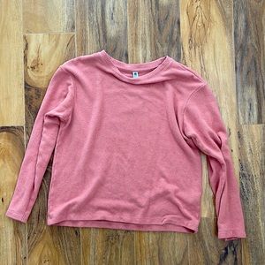 UNIQLO light weight sweatshirt // Soft pink // Size 9/10 girls